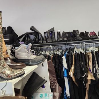 Karma's Closet - Used, Vintage & Consignment Near Me - Newington, Connecticut
