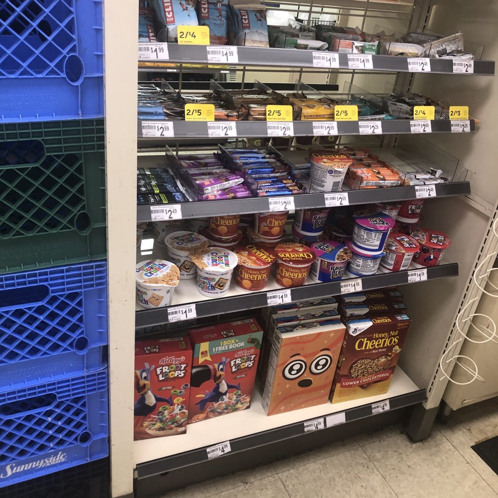 7-Eleven - shelves of snacks in a grocery store - Convenience Stores Near Me - Visalia, California