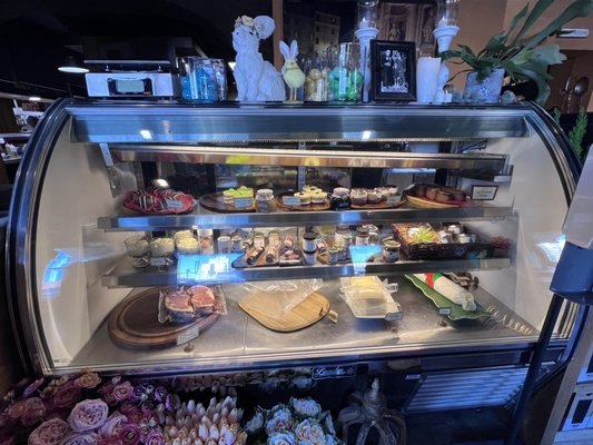 Luciano's by null