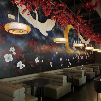 Moon Wok Kitchen & Lounge - Wall mural of flowers and cranes - Chinese Near Me - Orlando, Florida Moon Wok Kitchen & Lounge - Wall mural of flowers and cranes - Chinese Near Me - Orlando, Florida
