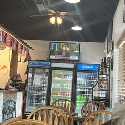 Antonio's Pizza - Inside