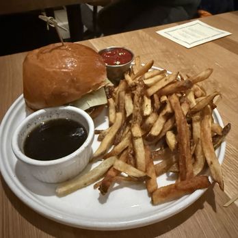 Bell Bistro - Burger - New American Near Me - Birmingham, Michigan Bell Bistro - Burger - New American Near Me - Birmingham, Michigan
