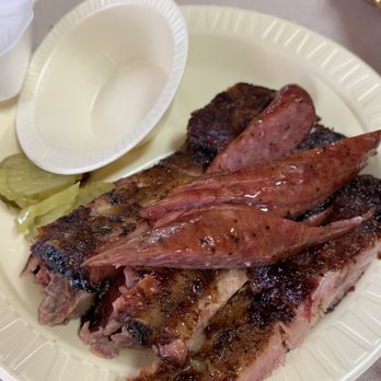 Peters BBQ - Brisket, sausage and ribs - Barbeque Near Me - Ellinger, Texas