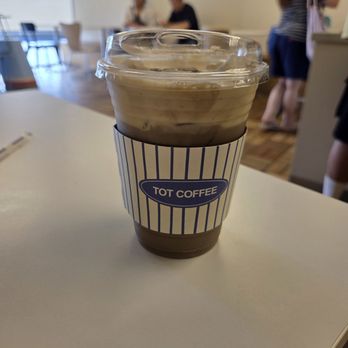 Tot Coffee - Hojicha caramel latte - Coffee & Tea Near Me - Redondo Beach, California Tot Coffee - Hojicha caramel latte - Coffee & Tea Near Me - Redondo Beach, California