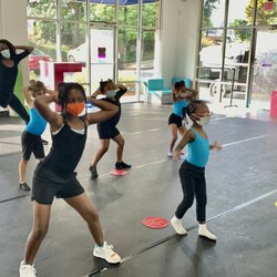 Jazzle Dance Studio - 5-8 Y. Jazzle Pals
