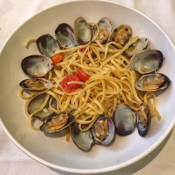 Mi Piace - Linguine with clams {@foodie_mary on IG) - Italian Near Me - Pasadena, California