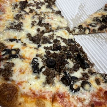 Fratelli's Eateries - Sausage and black olive pizza - Pizza Near Me - Dearborn, Michigan