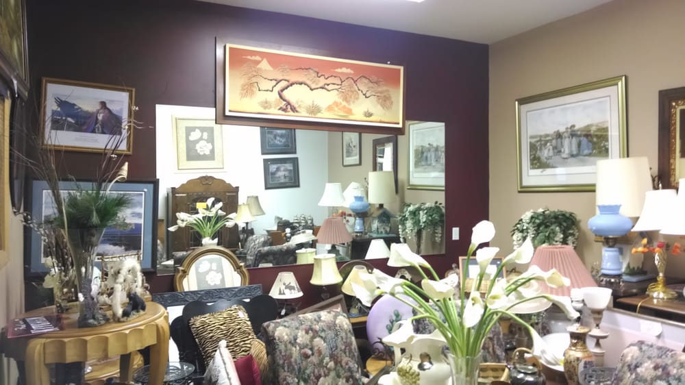 UP NORTH RESALE 1149 Gornick Ave, Gaylord, Michigan Discount Store