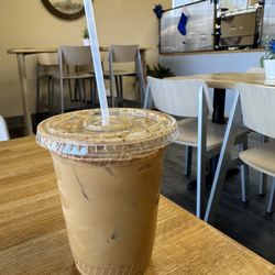 Sabor A Vida Cafe & Deli - Maple cinnamon latte almond milk