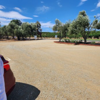 Alex by Poggio Leano - 0 cars... hmm, wonder why. - Wineries Near Me - Temecula, California Alex by Poggio Leano - 0 cars... hmm, wonder why. - Wineries Near Me - Temecula, California
