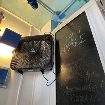 Song E Napule - Pizza Near Me - New York, New York
