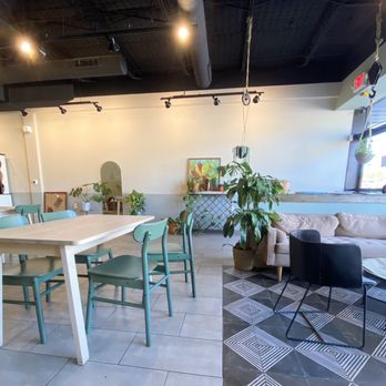 El Porton Coffee  - Inside - Coffee & Tea Near Me - Dallas, Texas