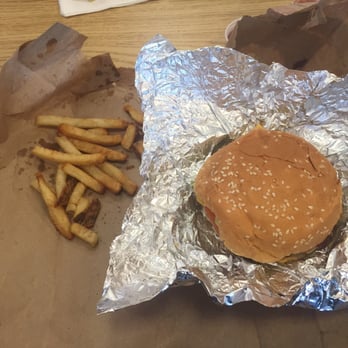 Five Guys - Little bacon cheeseburger - Burgers Near Me - Northridge, California Five Guys - Little bacon cheeseburger - Burgers Near Me - Northridge, California
