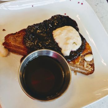 Bernies Diner - Banana bread french toast (single slice) - Comfort Food Near Me - Billings, Montana Bernies Diner - Banana bread french toast (single slice) - Comfort Food Near Me - Billings, Montana