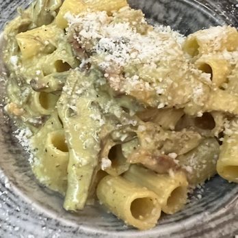 Tatà - アーティチョーク入りカルボナーラ - Italian Near Me - Rome, RM