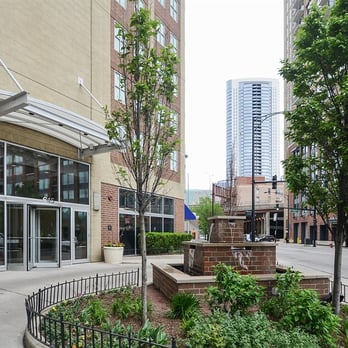 Andrea Geller - Compass - River North - Real Estate Agents Near Me - Chicago, Illinois