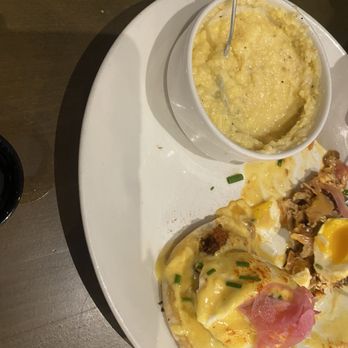Black Walnut - New American Near Me - Houston, Texas