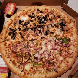 Half green pepper/onion & half olive/mushroom with stuffed crust Half green pepper/onion & half olive/mushroom with stuffed crust