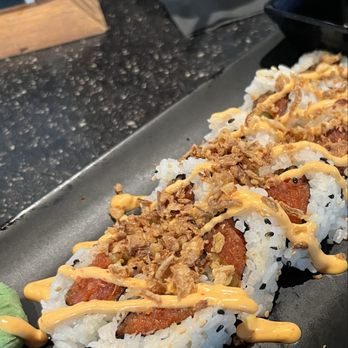 Tommy's Tavern + Tap - I LOVE the Spicy Tuna Roll on the happy hour menu.. especially the crunchy onions on top - New American Near Me - Morris Plains, New Jersey Tommy's Tavern + Tap - I LOVE the Spicy Tuna Roll on the happy hour menu.. especially the crunchy onions on top - New American Near Me - Morris Plains, New Jersey