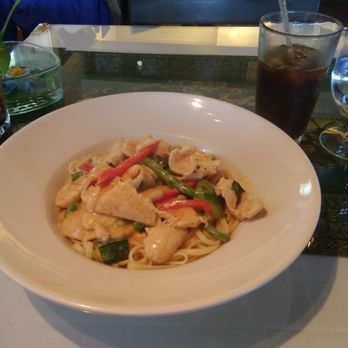 Sweet Basil - Red curry chicken with noodles - Thai Near Me - Albany, New York Sweet Basil - Red curry chicken with noodles - Thai Near Me - Albany, New York