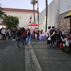 Northridge Farmers Market - Balloon