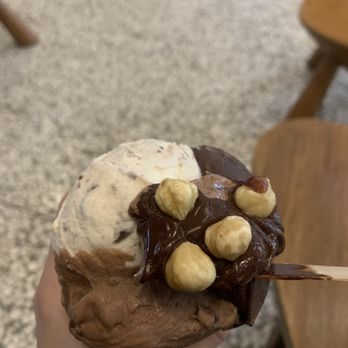 Bacio di Latte - Nutellina  3 chocolatti  Hazelnut and chocolate - Ice Cream & Frozen Yogurt Near Me - Los Angeles, California
