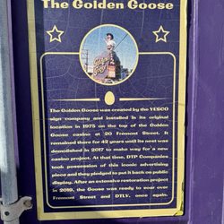 Golden Goose Tourist Attraction - Goose