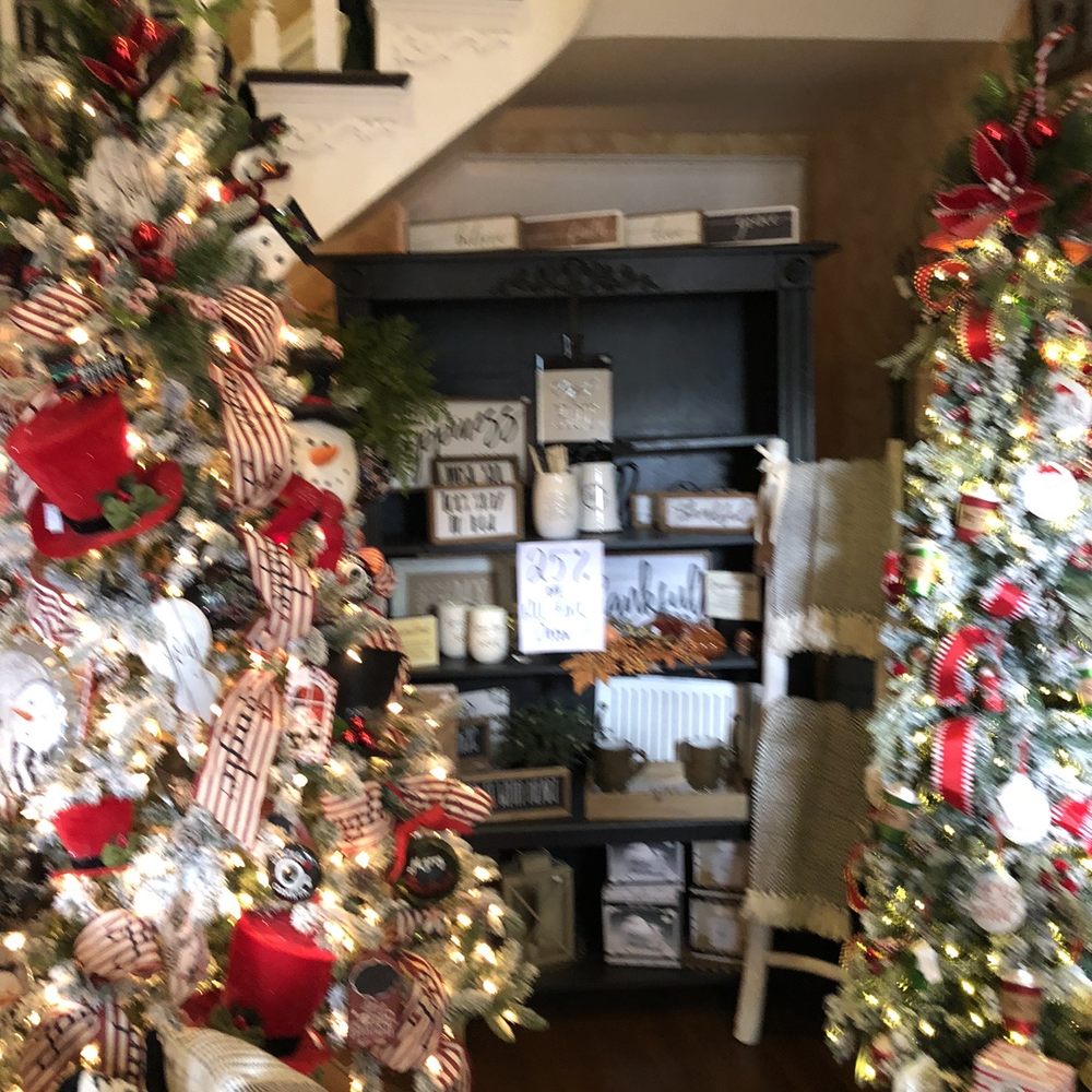 Back Home Restaurant - (Entrance area), Christmas ornaments, crafts, etc., boutique upstairs - Comfort Food Near Me - Elizabethtown, Kentucky Back Home Restaurant - (Entrance area), Christmas ornaments, crafts, etc., boutique upstairs - Comfort Food Near Me - Elizabethtown, Kentucky