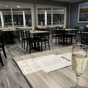 Dock House Restaurant - Dining area - Seafood Near Me - Chester, Maryland