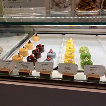 AnnTremet Cake - Bakeries Near Me - New York, New York AnnTremet Cake - Bakeries Near Me - New York, New York