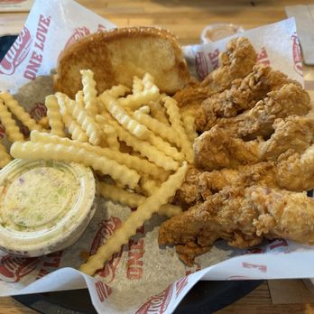 Raising Cane’s - Chicken Shop Near Me - Moreno Valley, California Raising Cane’s - Chicken Shop Near Me - Moreno Valley, California