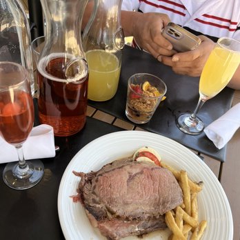 Pinstripes - Prime rib is delishhh.. - Bowling Near Me - San Mateo, California