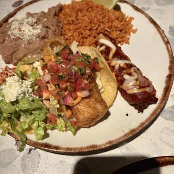 La Popular Hollywood - 3 Combo Plate - Mexican Near Me - Hollywood, California La Popular Hollywood - 3 Combo Plate - Mexican Near Me - Hollywood, California