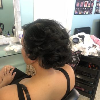 Dominican Beauty Salon - Hair Salons Near Me - Reseda, California