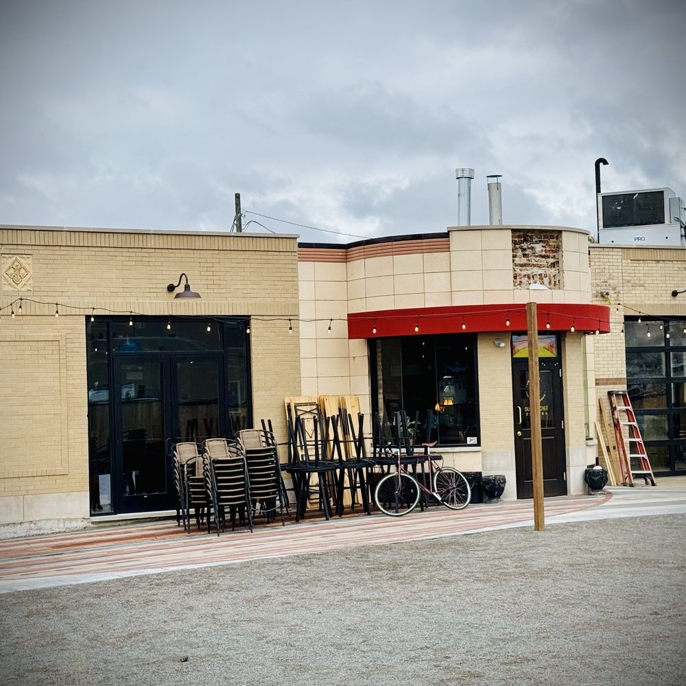 Suncatcher Brewing - Exterior - Brewpubs Near Me - Chicago, Illinois Suncatcher Brewing - Exterior - Brewpubs Near Me - Chicago, Illinois