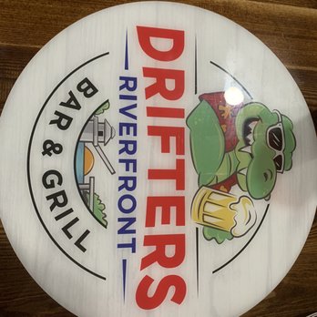 Drifters Riverfront Bar & Grill - Table top - Bars Near Me - Astor, Florida Drifters Riverfront Bar & Grill - Table top - Bars Near Me - Astor, Florida
