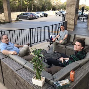 Hyatt Place Austin Lake Travis Four Points - Outdoor seating - Hotels Near Me - Austin, Texas Hyatt Place Austin Lake Travis Four Points - Outdoor seating - Hotels Near Me - Austin, Texas