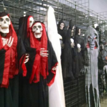 Halloween Express - Spooky! - Costumes Near Me - Green Bay, Wisconsin