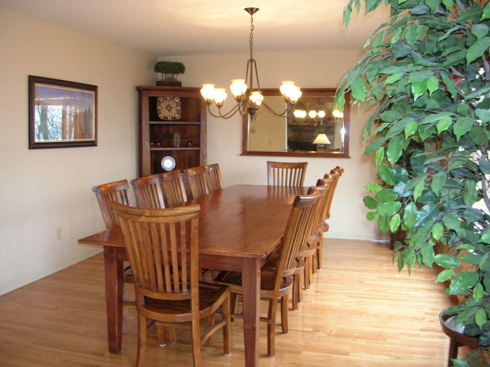 THE WINTERGREEN CHALET Updated August 2024 22 Photos 58 S Forest Dr, Roseland, Virginia