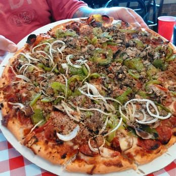 Carlucci's Pizzeria - Wonderful! Cracker crispy crust, quality sauce & toppings. For what you get the price is good. - Pizza Near Me - Powell, Ohio