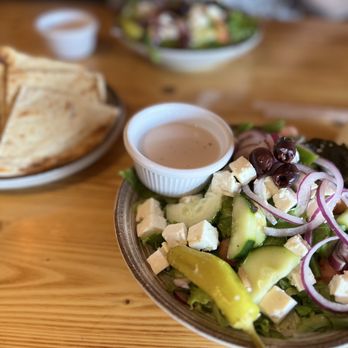 Lefteris Taverna - a plate of salad and pita chips - Greek Near Me - Hartsdale, New York Lefteris Taverna - a plate of salad and pita chips - Greek Near Me - Hartsdale, New York