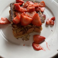 Brians USA Diner - Strawberry Stuffed French Toast