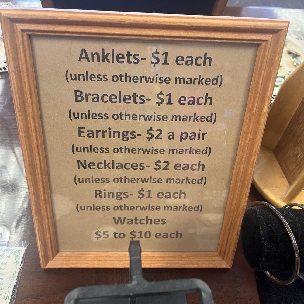 MJ's Affordable Finds - Thrift Stores Near Me - Independence, Missouri MJ's Affordable Finds - Thrift Stores Near Me - Independence, Missouri