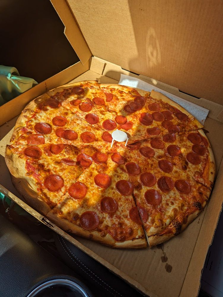 ANTONIO’S PIZZERIA 33 Photos & 62 Reviews 8636 Dorchester Rd, North