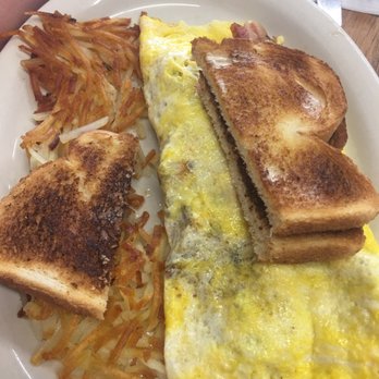 The Dunes Cafe - Country omelette - Cafes Near Me - Florence, Oregon