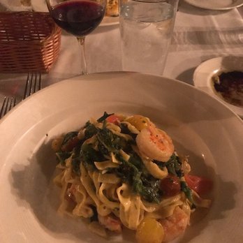 Piccolo Sogno - Fettuccine con gamberi - Italian Near Me - Chicago, Illinois Piccolo Sogno - Fettuccine con gamberi - Italian Near Me - Chicago, Illinois