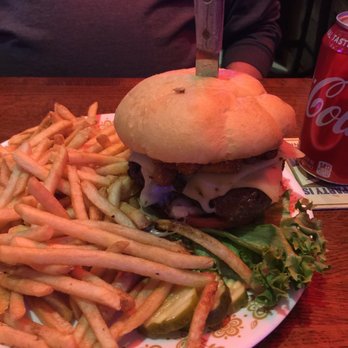 The Dump - Sports Bars Near Me - Cambria, Wisconsin