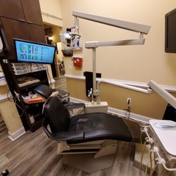 Hiram Center for Family Dentistry - Examination room