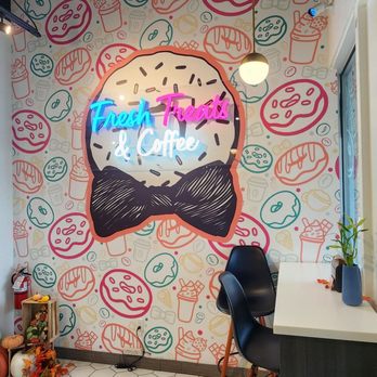 Dapper Doughnut - Donuts Near Me - Sammamish, Washington Dapper Doughnut - Donuts Near Me - Sammamish, Washington