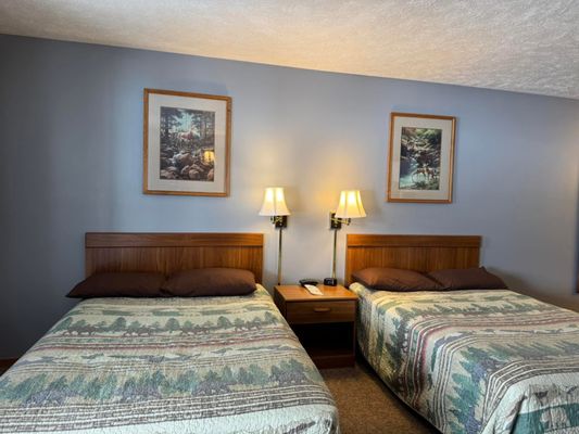 Green Roof Inn by null